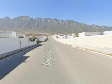 Excelente Casa en Cisne No. 969, Las Lomas, Mitras Poniente, Monterrey Nuevo Leon