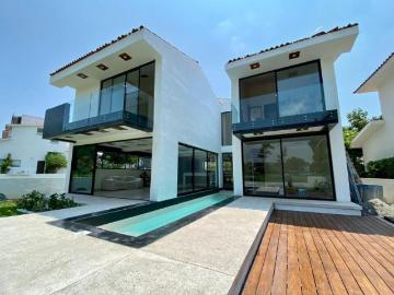 EXCELENTE CASA EN PARAISO COUNTRY CLUB CON VISTA AL GREEN