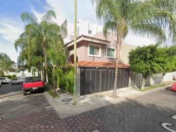EXCELENTE CASA EN REMATE EN REAL DE VALDEPEÑAS