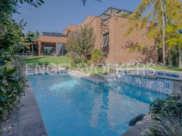 Excelente casa mediterránea Huinganal