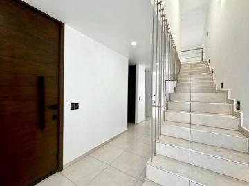 EXCELENTE CASA MONTREAL – 4 RECÁMARAS | 1 EN PLANTA BAJA CON BAÑO COMPLETO | EQUIPADA
