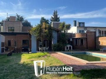 EXCELENTE CASA QUINTA EN VILLA AMALIA