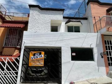 EXCELENTE CASA REMODELADA EN SAN JERONIMO CALERAS, PUEBLA, APLICAN CREDITOS