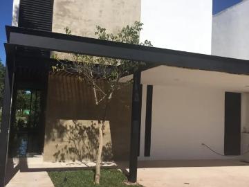 | Excelente casa residencial, en renta. |