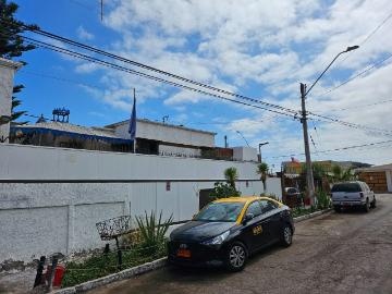 Excelente casa sector playa brava 400 m2 | 5 dormitorios por 12500.00 en Iquique