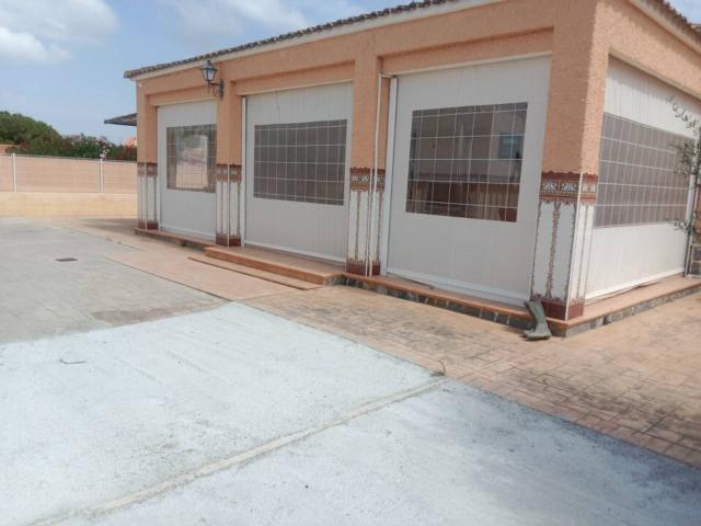 Excelente chalet en Urbanización La Marina San Fulgencio Urbanizacion El Oasis con piscina