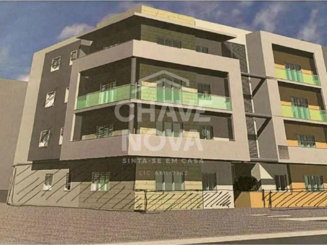 Excelente Apartamento de Tipologia T3 com Suite, Varanda e Box á venda em Setúbal