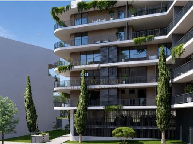 EXCELENTE APARTAMENTO T0, COM COZINHA EQUIPADA E LUGAR DE GARAGEM, EM EMPREENDIMENTO DE LUXO COM PISCINA EM ARMAÇÃO DE PERA, A PREÇO DE LANÇAMENTO 350.500 EUROS