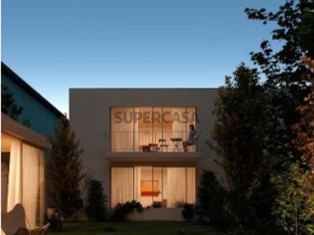 EXCELENTE APARTAMENTO T0, COM TERRAÇO, JUNTO Á PRAIA EM LEÇA DA PALMEIRA