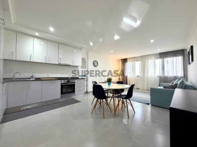 Excelente apartamento T1+1 a 800 m da Praia da Nazaré com Garagem e Terraço Vista Oceano