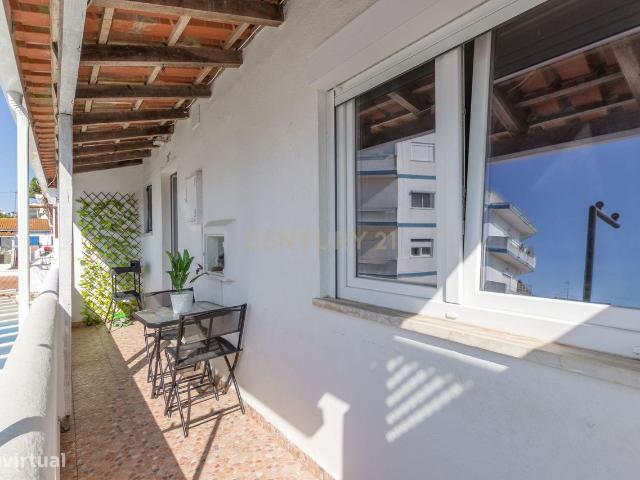 Excelente apartamento T1 em Charneca da Caparica, Almada