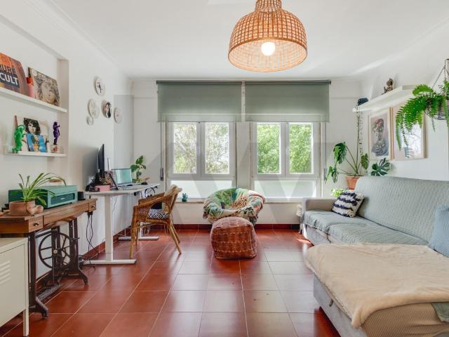 EXCELENTE APARTAMENTO T1 EM MONTE ABRAÃO