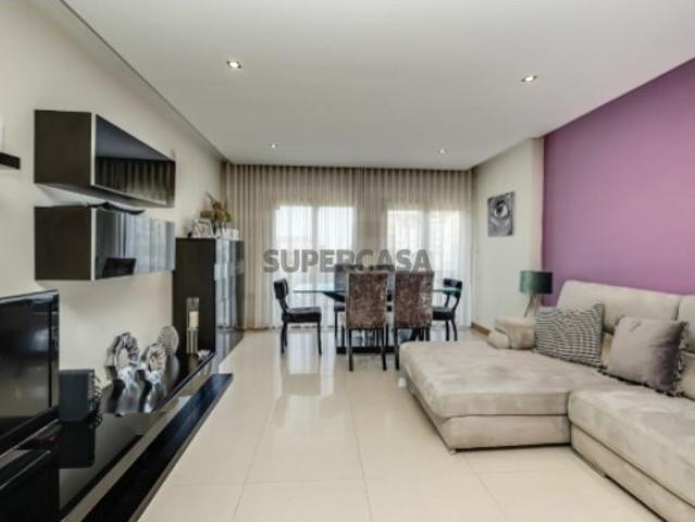 Excelente apartamento T1 na Amadora Atalaia com BOX