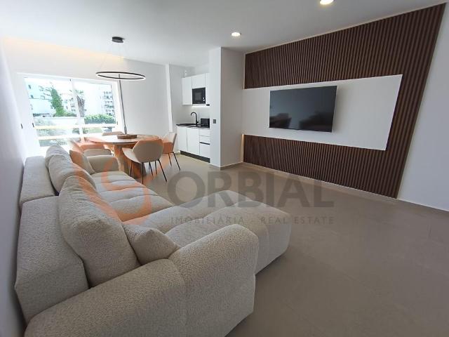 Excelente Apartamento T1 totalmente renovado com Alojamento. 64m² Ferreiras