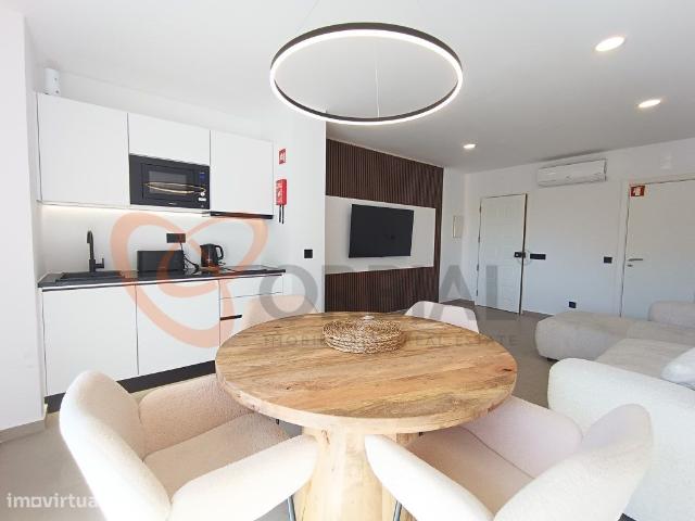 Excelente Apartamento T1 totalmente renovado com Alojamento Local p.