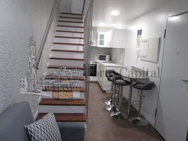 EXCELENTE APARTAMENTO T1K DUPLEX MOBILADO NO CENTRO HISTORICO DO PORTO PARA ARRENDAMENTO