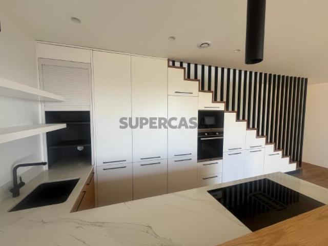 Excelente apartamento T2+2 em Santa Cruz, Torres Vedras
