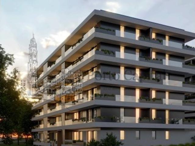 EXCELENTE APARTAMENTO T2, COM COZINHA EQUIPADA INCLUINDO MAQUINA DE LAVAR A ROUPA E LOIÇA, VARANDA E LUGAR DE GARAGEM, NO CENTRO DE RIO TINTO, A PREÇO DE LANÇAMENTO 285.000 EUROS