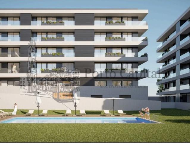 EXCELENTE APARTAMENTO T2, COM COZINHA EQUIPADA INCLUINDO MAQUINA DE LAVAR LOIÇA E ROUPA, VARANDA E UM LUGAR DE GARAGEM, NO CENTRO DE RIO TINTO A PREÇO DE LANÇAMENTO 275.000 EUROS