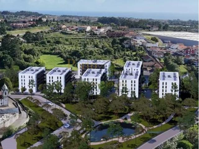 EXCELENTE APARTAMENTO T2, COM COZINHA EQUIPADA INCLUINDO MAQUINA DE LAVAR ROUPA E LOIÇA, VARANDA E LUGAR DE GARAGEM, EM VILA NOVA DE GAIA A 5 MINUTOS DA PRAIA