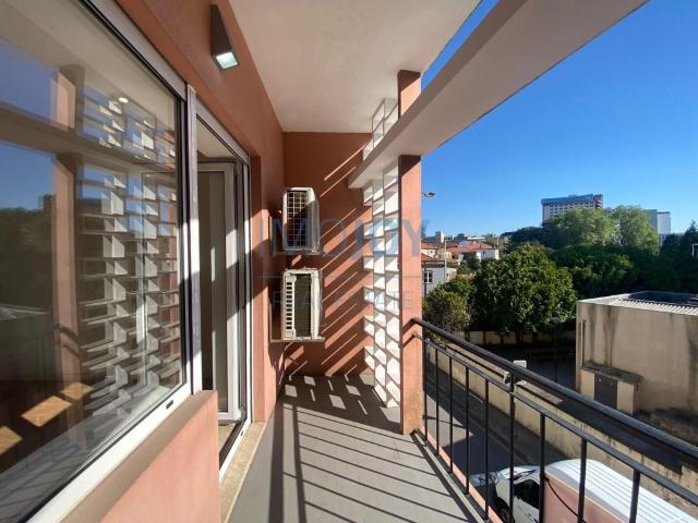 Excelente Apartamento T2 com Lugar de Garagem 0m² Ramalde