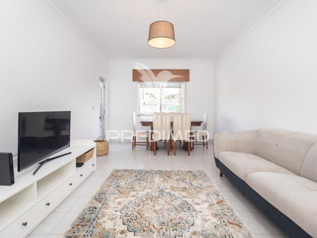 Excelente Apartamento T2 com 2 Marquises, 4 Caminhos em Setúbal