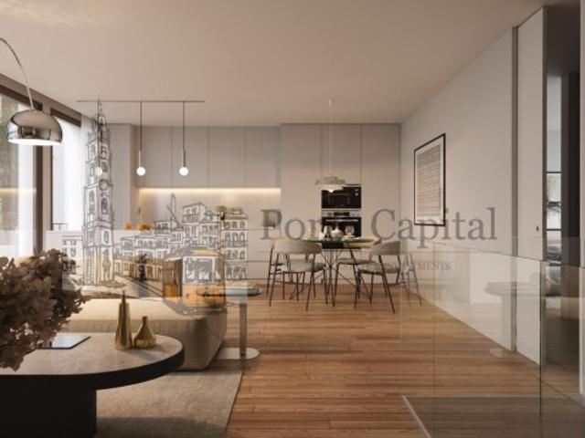 EXCELENTE APARTAMENTO T2 DUPLEX, COM COZINHA EQUIPADA, VARANDAS E UM LUGAR DE GARAGEM, NO FREIXO JUNTO AO METRO