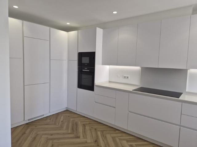 Excelente Apartamento T2 em Quarteira com Acabamentos de Luxo Oportunidade Única!