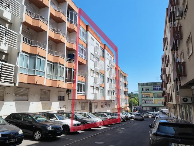 Excelente Apartamento T2 em Queluz – Bairro das Quintelas