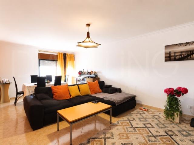 Excelente Apartamento T2 Espaçoso em Localização Privilegiada
