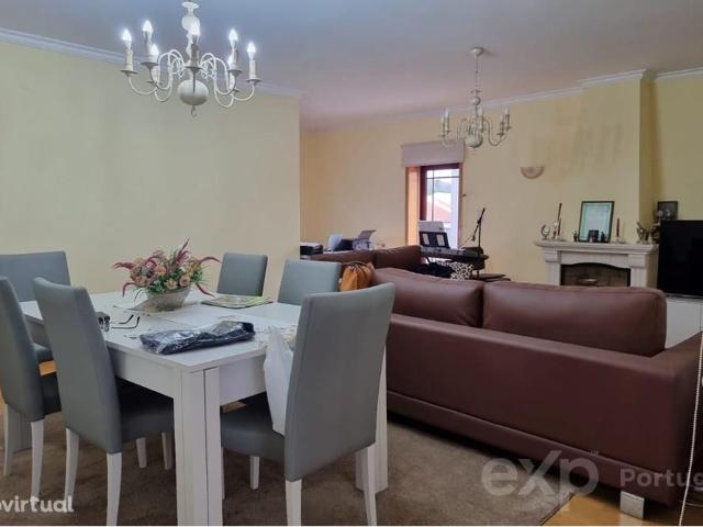 Excelente Apartamento T2 Miramar