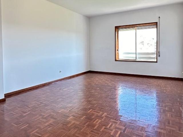 Excelente Apartamento T2 So Mamede Infesta