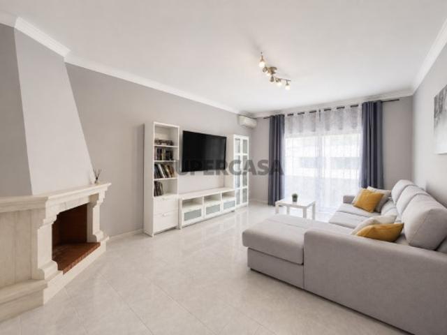 Excelente Apartamento T2 para Venda em Albufeira