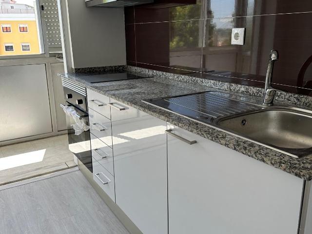 Excelente Apartamento T2 para arrendamento no Restelo