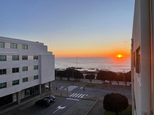 Excelente apartamento T2 para arrendar, mobilado e com vista mar em Leça