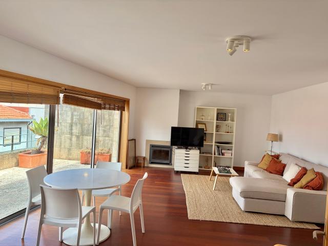 Excelente apartamento T2 penthouse com terraço em Matosinhos Sul