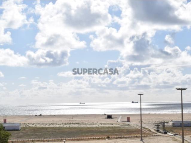 Excelente Apartamento T3 com óptimas vistas de mar