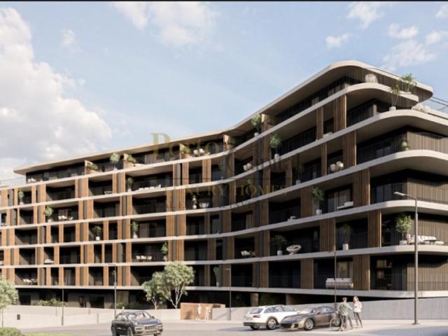 EXCELENTE APARTAMENTO T3, COM COZINHA EQUIPADA, TERRAÇO E BOX 2 LUGARES, EM OLIVEIRA DO DOURO