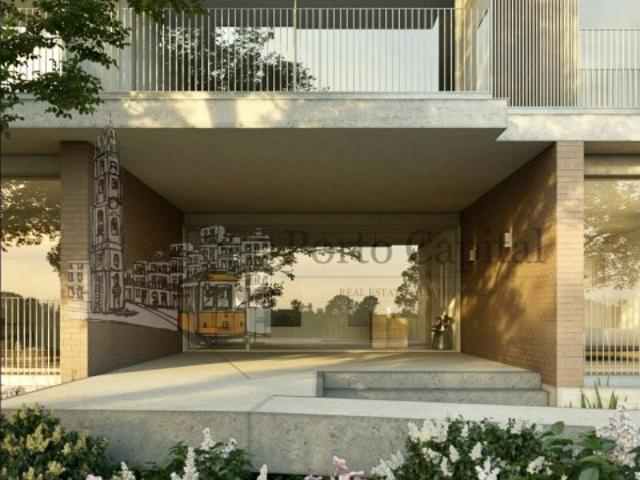 EXCELENTE APARTAMENTO T3, COM TERRAÇO E BOX 2 LUGARES, JUNTO AO MAR EM VILA NOVA DE GAIA