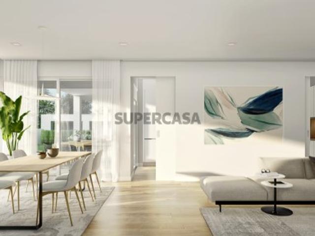 Excelente Apartamento T3 com Terraço em Loures