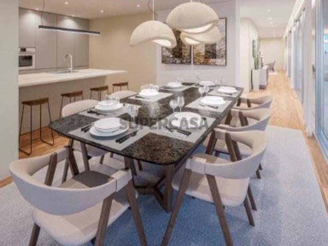 EXCELENTE APARTAMENTO T3, COM VARANDA E 2 LUGARES DE GARAGEM, JUNTO A RIA DE AVEIRO