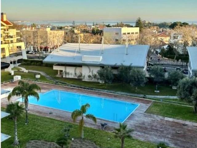 Excelente apartamento T3 com vista mar em condomínio fechado 142m² Cascais e Estoril