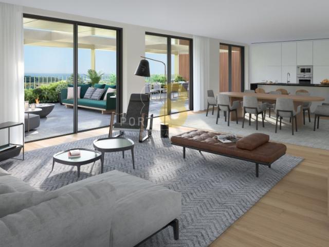 Excelente apartamento T3, com 36m2 de espaço exterior, junto à Marina da Afurada