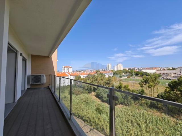Excelente apartamento T3 a estrear na Quinta das Marianas com vista mar