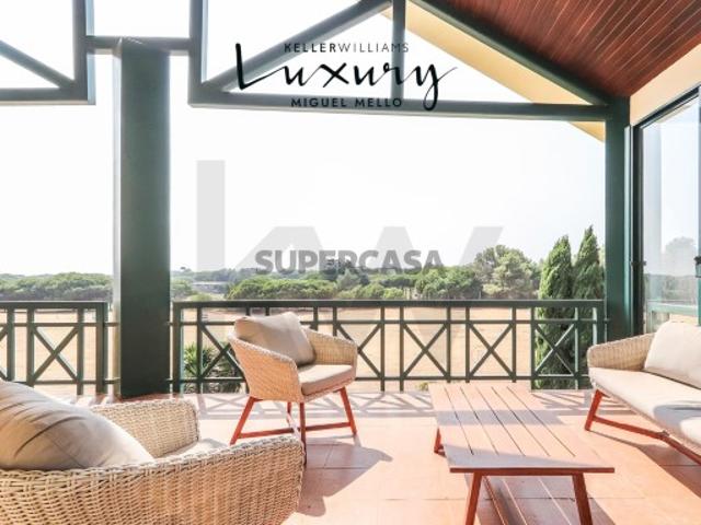Excelente apartamento T3 de luxo na Quinta da Marinha com vista para o Golf