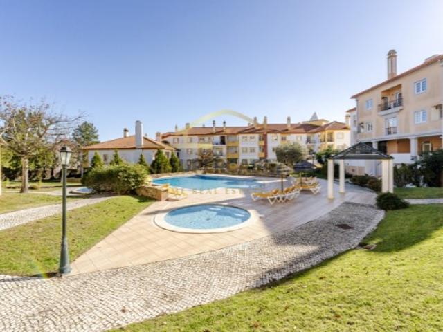 Excelente apartamento T3 duplex com garagem na Quinta da Beloura