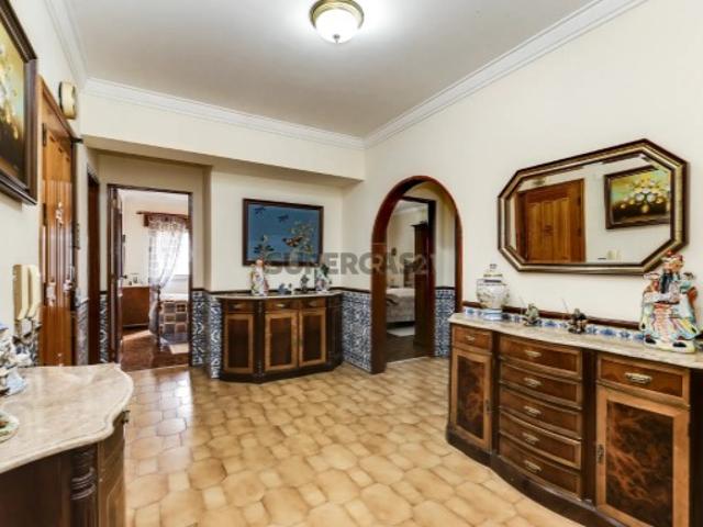 Excelente apartamento T3 em Massamá Sintra