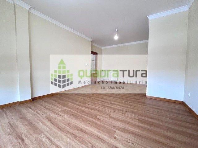 Excelente apartamento T3 Lavra, a 400 metros da praia | Suite | Garagem Box | 2 Varandas