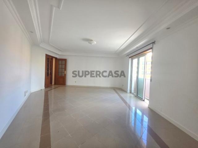Excelente Apartamento T3 Santa Marta do Pinhal