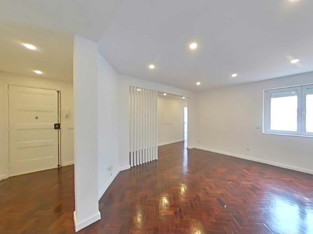 Excelente Apartamento T3 para Arrendamento Av. de Roma, Lisboa